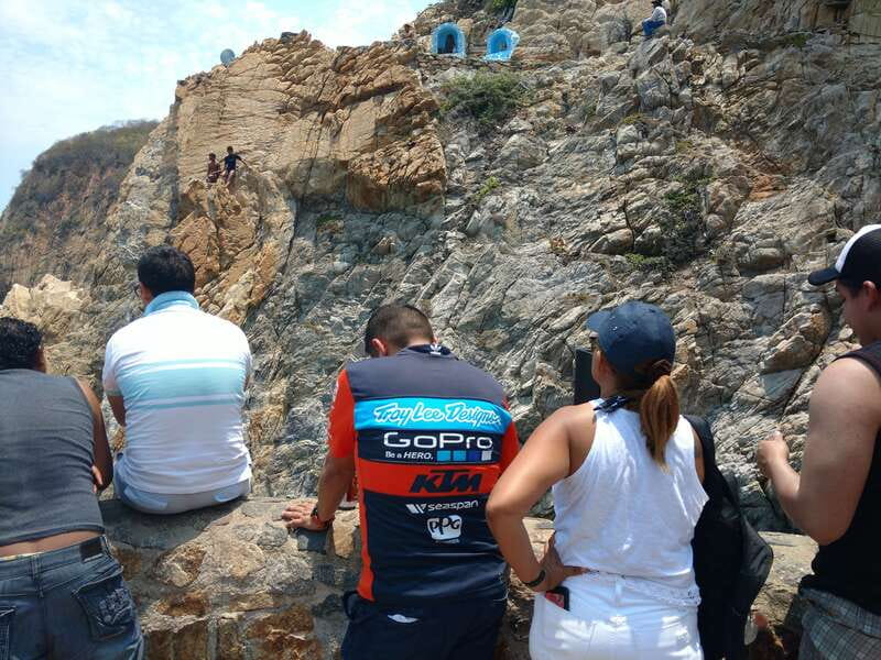 <em>4 Hours Shore Excursion With Cruise Ship Terminal Pick Up. – Key highlights to look for’ /></p>
<ul>
<li><strong>La Quebrada cliff-jump show views</strong> with time to take pictures</li>
<li><strong>No shopping stops</strong> that eat up your limited cruise hours</li>
<li><strong>Las Brisas residential neighborhood</strong> for scenic, local-style looks</li>
<li><strong>Capilla de la Paz (Chapel of Peace)</strong> with story + city/bay views</li>
<li><strong>Diego Rivera mural stop</strong> for culture without extra fuss</li>
</ul>
<h2 id="cruise-to-acapulco-in-a-tight-4-hour-window">Cruise-to-Acapulco in a tight 4-hour window</h2>
<p><img width="800" height="600" decoding="async" src=