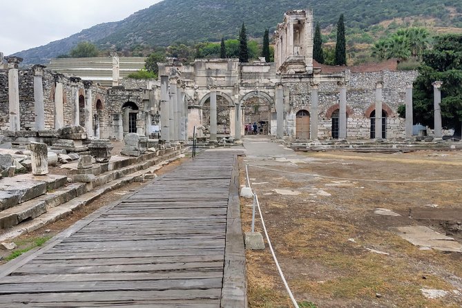 ALL INCLUSIVE Private Ephesus, Terrace Houses tour with LUNCH - Lunch in Turkey: included Turkish food, and what to know about drinks