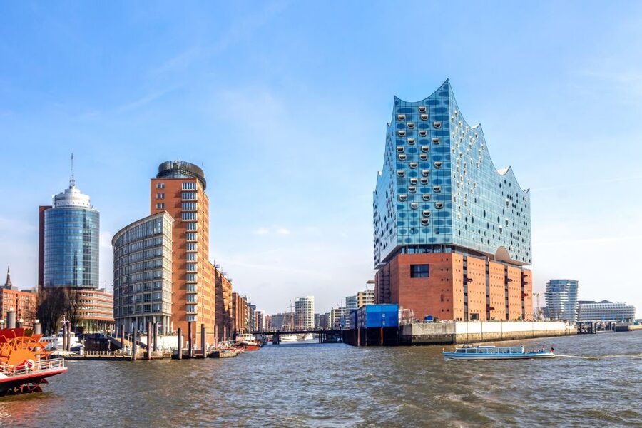 Berlin and Hamburg: Shore Excursion Tour Package - Kiel to Hamburg: planning your time around the Elbphilharmonie