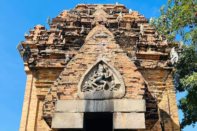 Best Full Day Private Tour in Nha Trang City from Cruise Port - Nha Tho Nui and Tháp Trầm Hương: Architecture Walk-By Details