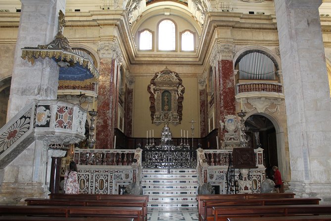 Cagliari Private Shore Excursion: Hop-on Hop-off City Experience - From the pier to San Benedetto Market: your best first 30 minutes