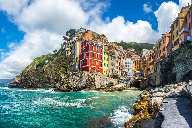 Cinque Terre and Pisa Shared Shore Excursion from Livorno - Vernazza: use your hour for photos, gelato, and one good viewpoint