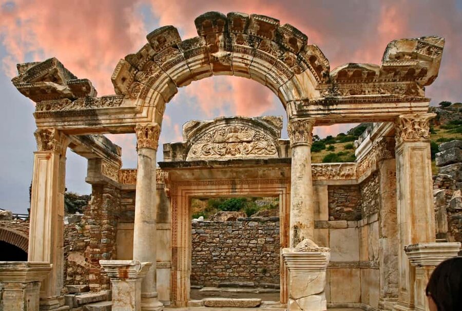 Easy Ephesus Shore Excursion – 4 Hours with Licensed Guide - Key Things You’ll Notice Right Away