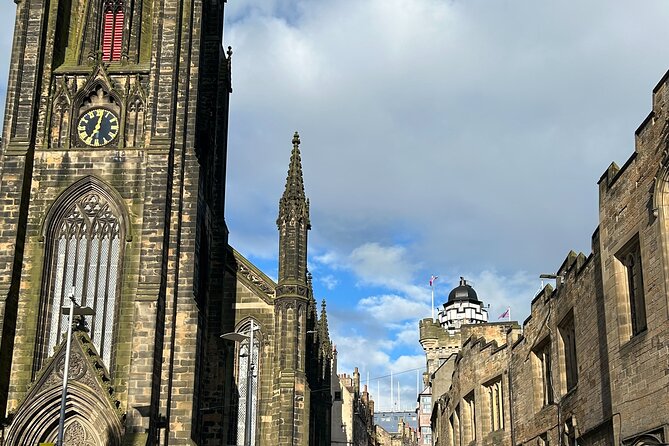 Edinburgh Shore Excursion: City Tour and Royal Yacht Britannia - Cruise-day logistics: 9:30am departure, tenders, and meeting-point discipline