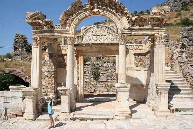 Ephesus & Virgin Mary Tour from Kusadasi Port/On-Time Return - Pickup and getting to Ephesus: private convenience for limited time