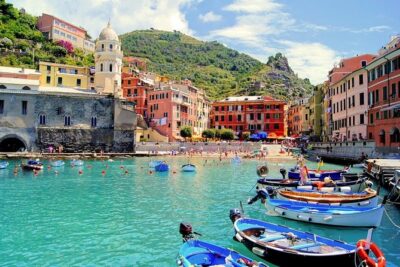 Exclusive Private Shore Excursion from Livorno port to Cinque Terre - Porto Vecchio meet-up: where the day begins