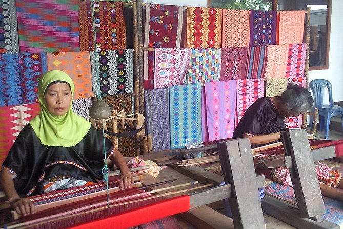 Excursions for Cruise Ship Passengers - Sukarara Village: weaving isn’t just a craft here