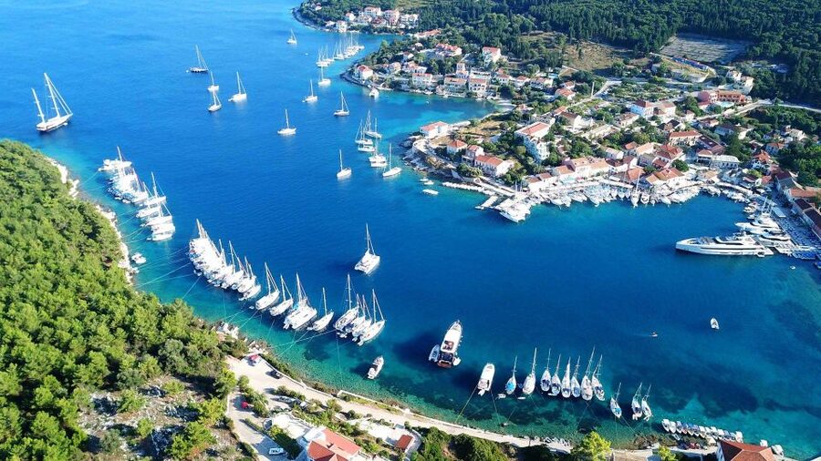 From Argostoli: Fiskardo & Assos Shore Excursion - Guide quality makes a noticeable difference