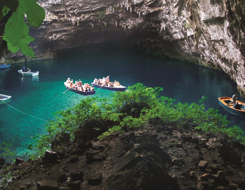 From Argostoli: Melissani & Drogarati Cave Shore Excursion - Melissani Cave by boat: daylight does the special effects