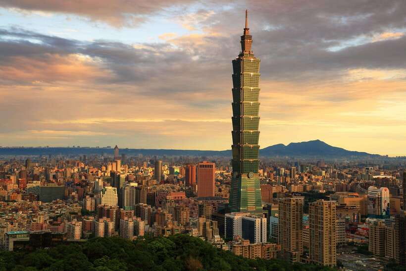 From Keelung: Private Taipei City Landmarks Shore Excursion - National Palace Museum: 8,000 Years in 1.5 Hours