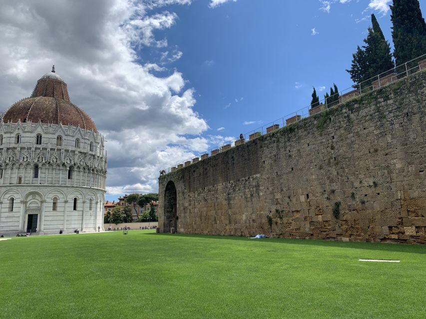 From La Spezia: Round-Trip to Pisa Cruise Shore Excursion - The guided-style walk: medieval lanes, Galileo, and Vettovaglie