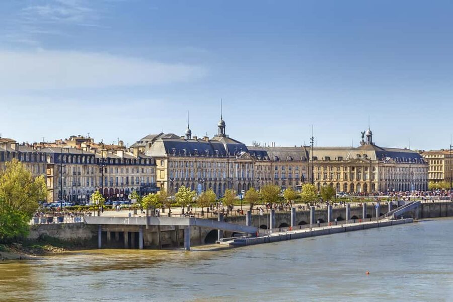 From Le Verdon Cruise Port: Bordeaux Guided Shore Excursion - Price and value: what $176 actually buys you