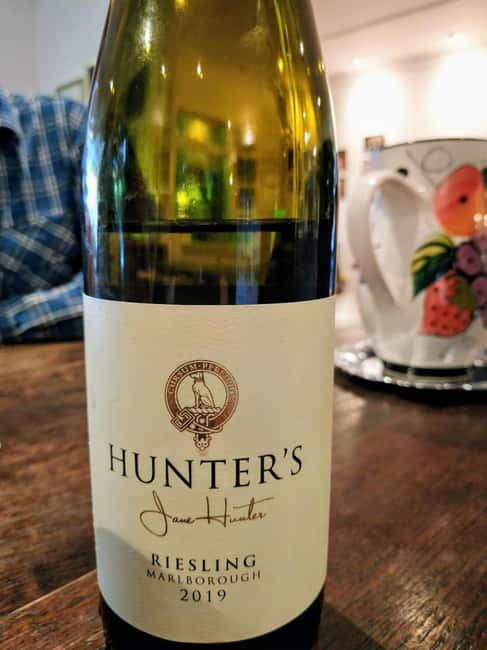From Picton: Marlborough Wine Shore Excursion - Lunch stop at a vineyard or brewery: the extra tasting while you eat