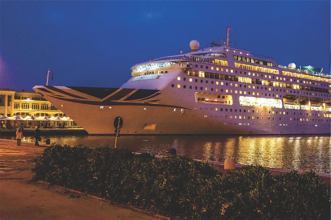 From Semarang Port: Borobudur Temple Private Shore Excursion - Cruise-Ready Pickup from Semarang Port to Tanjung Emas