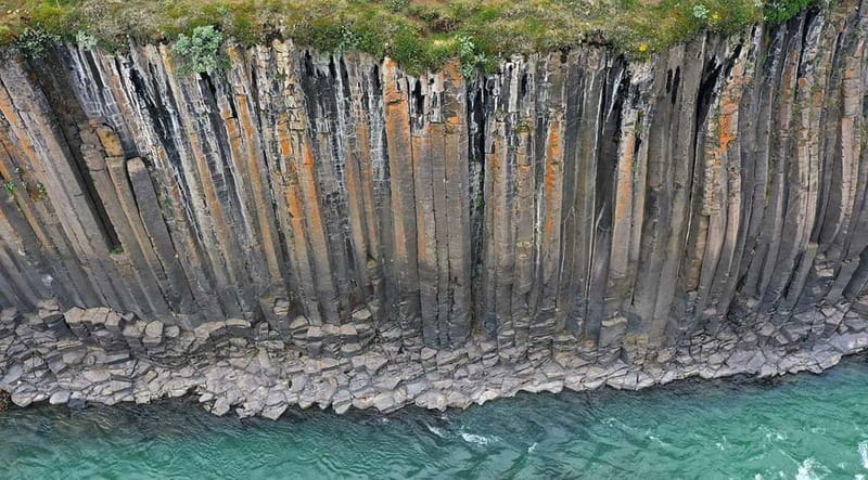 From Seydisfjordur: Studlagil Canyon Shore Excursion - Stuðlagil Canyon: the basalt columns and turquoise river show