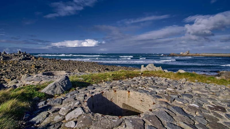Guernsey: Half-Day Island Shore Excursion Tour - The coach ride to St Martins and St Andrews: where the guide sets the tone