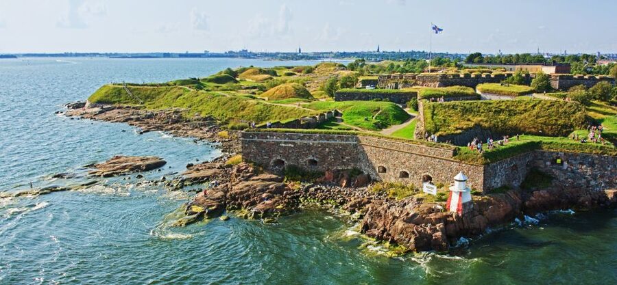 Helsinki Shore Excursion: City Sightseeing and Suomenlinna - Getting There: Harbor Pickup, A Coach Ride, and a Clear Meeting Point