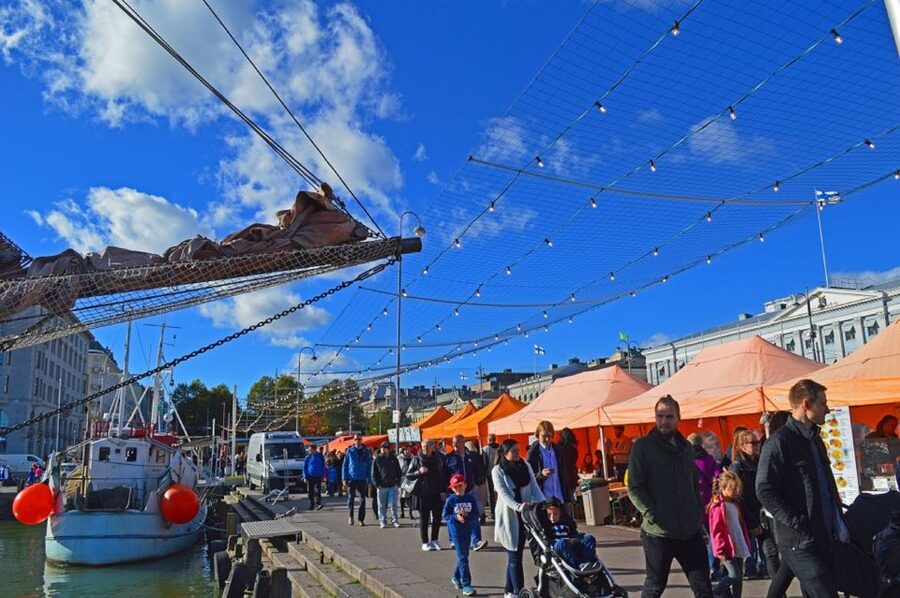 Helsinki Shore Excursion: City Sightseeing and Suomenlinna - Ferry to Suomenlinna: UNESCO Sea Fortress by Boat