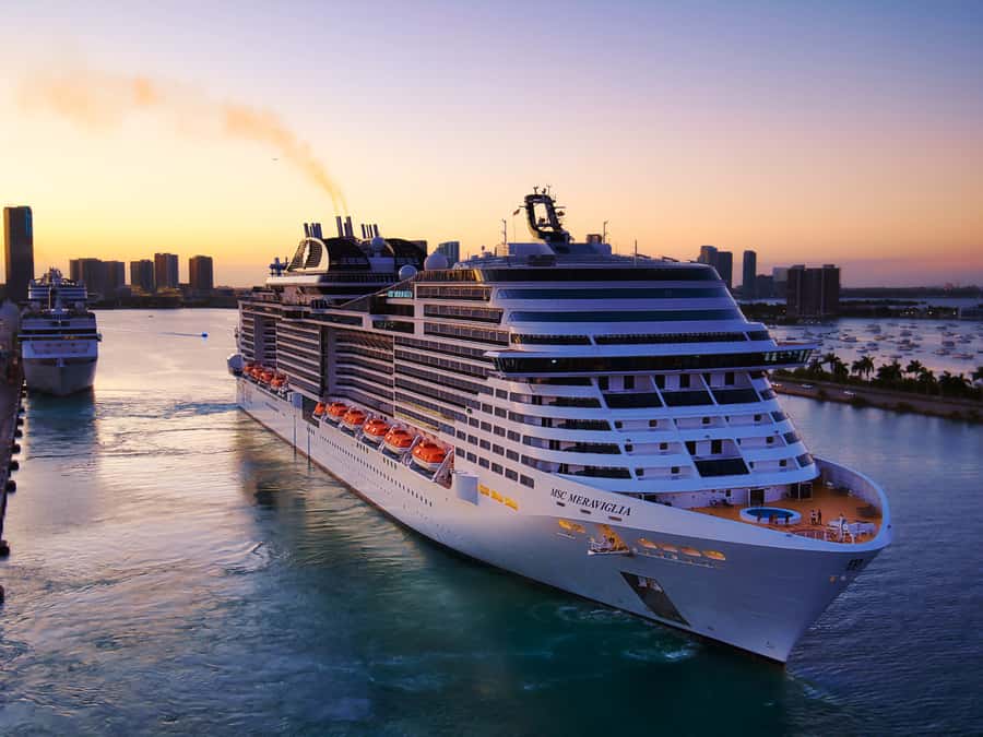 Jeju Island: Full Day Tour for Cruise Ship Passengers - Meeting your guide at the cruise gate and getting moving fast