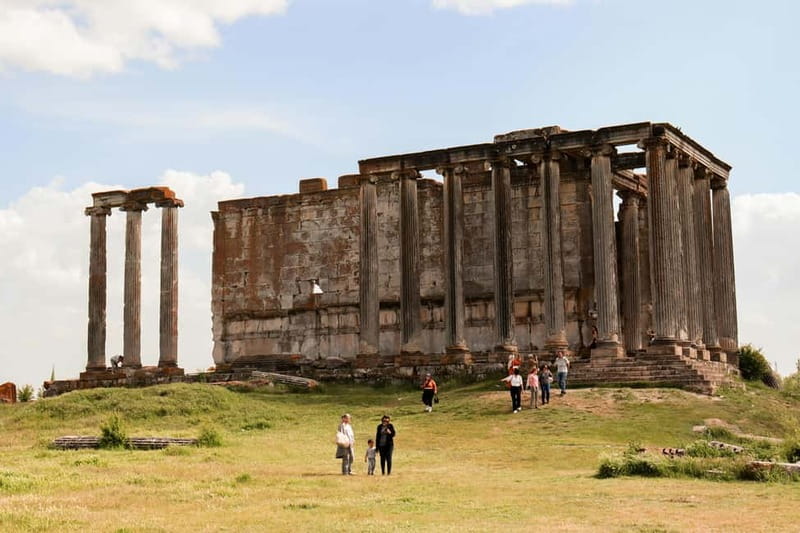 Katakolon: Olympia Highlights Shore Excursion - Olympia’s sacred Altis and the Classical Temple: what you’re really walking into