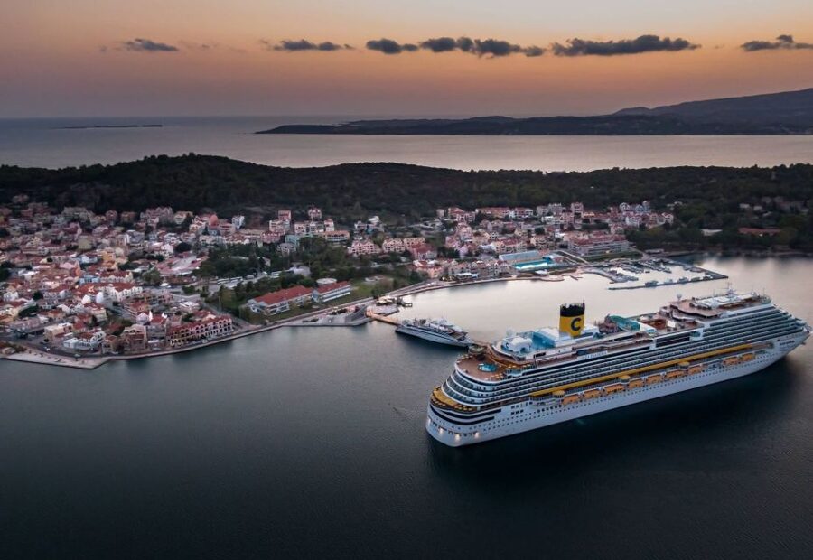 Kefalonia:Private Half-Day Sightseeing Tour& Shore Excursion - Pickup, van ride, and how the day starts