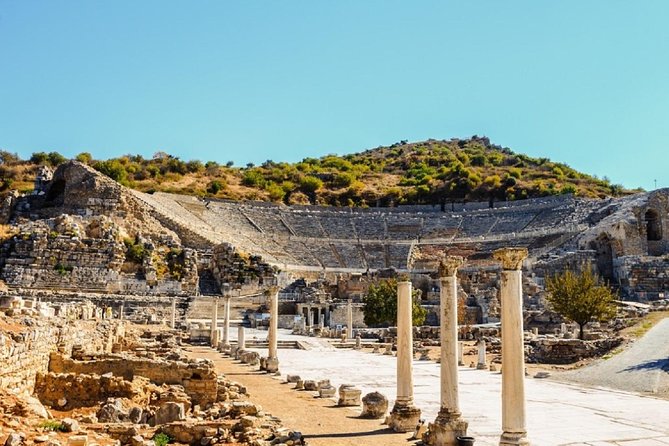 Kusadasi Shore Excursion: Ephesus Sightseeing Tour with Lunch - Guides and pacing: why small groups matter in Ephesus