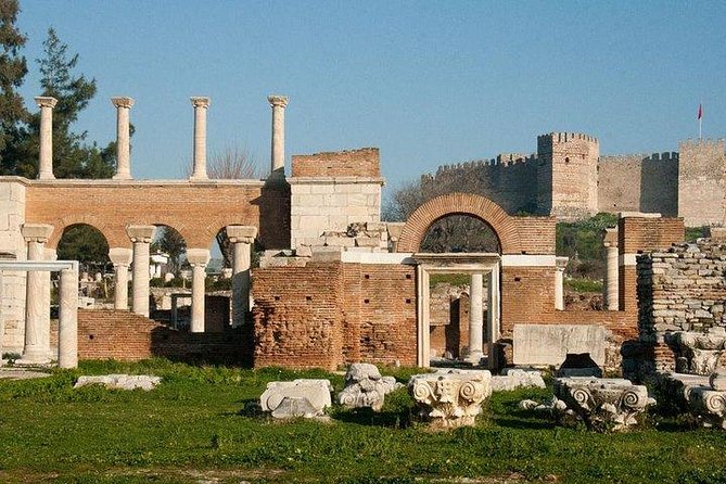 Kusadasi Shore Excursion: Private Full-Day Tour to Ephesus, Didyma and Miletus - Lunch stop and the carpet-crafts side quest