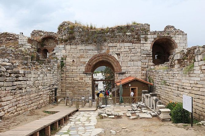 Kusadasi Shore Excursion: Private Tour to Ephesus including Basilica of St John and Temple of Artemis - Basilica of St John and the Temple of Artemis: two different kinds of wow