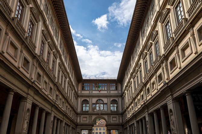 La Spezia Shore Excursion to Florence with guaranteed return on time - Meet Largo Michele Fiorillo and the green-shirt rule