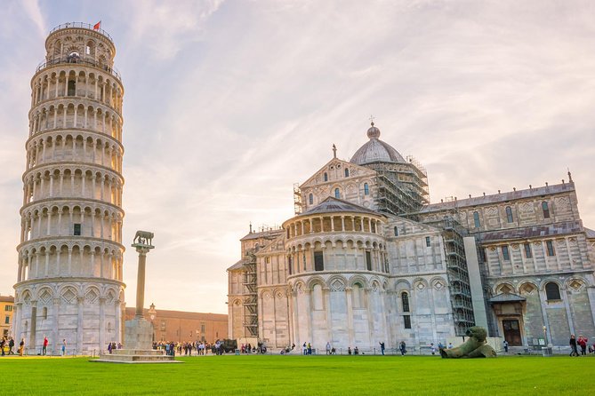 Livorno Shore Excursion: Pisa & Florence in One Day - Getting from Livorno pier to the coach parking (scambiatore)