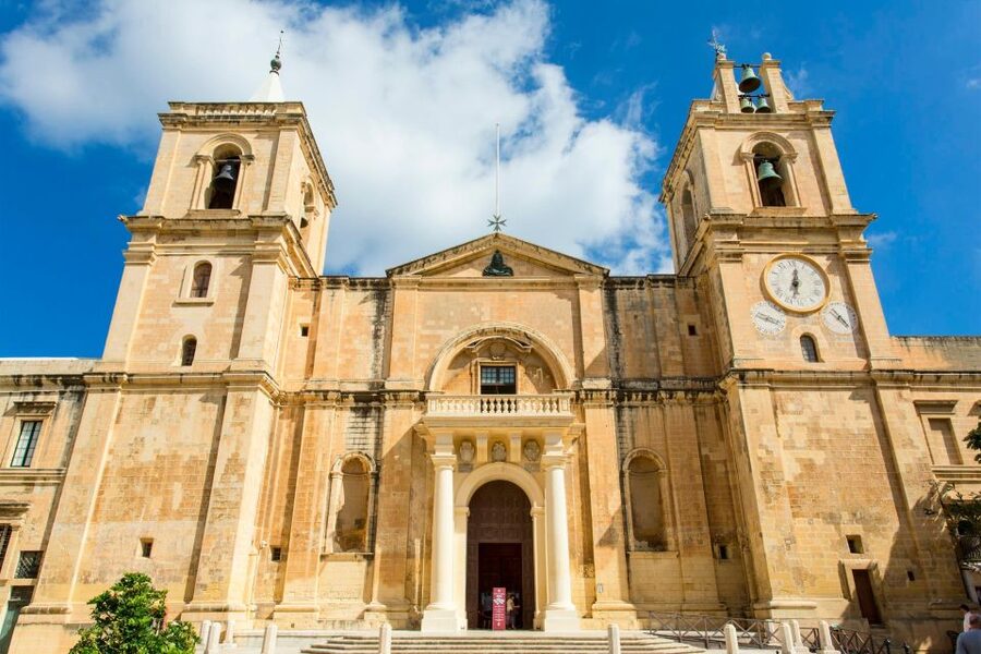 Malta: Sightseeing Shore Excursion for Cruise Passengers - Grandmaster’s Palace courtyard and St. John’s Co-Cathedral timing