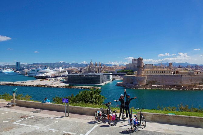 Marseille Shore Excursion Private Electric Bike Tour - Corniche Kennedy: coastal riding, pétanque energy, and photo-worthy pauses