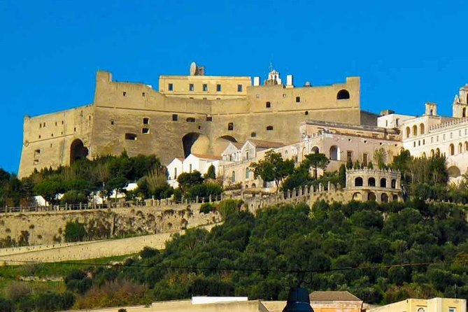 Naples panoramic tour and Monumental historic center. - How this Naples route works in real life