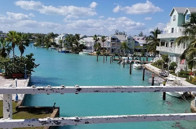 Nassau Shore Excursion: Sightseeing and Snorkeling Tour - Graycliff Chocolate Factory: Tasting Plus a Short Tour