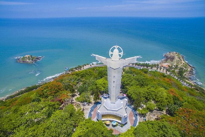 Phu My Shore Excursion: A Wonderful Day in Vung Tau City - Stop 2: White Palace (Bạch Dinh) and why Monday matters