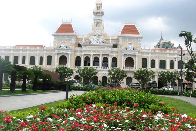 PHU MY SHORE EXCURSION: Car Services + LOCAL TOUR GUIDE in Saigon - War Remnants Museum: The Stop You Carry With You