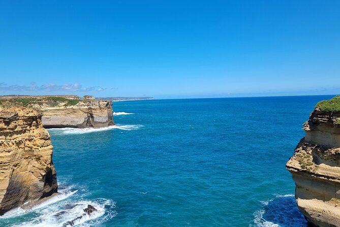 Private 12 Apostles Express Tour - Shorter - From Southern Cross in a Mercedes: getting moving smoothly