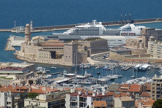 Private 4-hour Tour of Marseille (Shore excursion or hotel pick up) - La Vieille Charité and the Old City Center: Culture in a Smaller Package