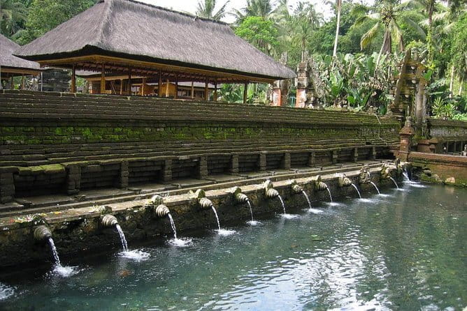 Private Shore Excursion: Highlights of Bali - Penglipuran Village: customs first, then you can enjoy the photos