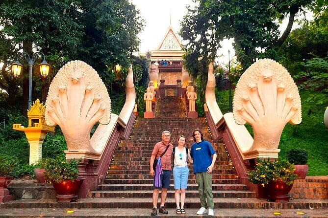 Private Sihanoukville Tour for Cruise Ship Passengers - Preah Thong Neang Neak and Vimean Tao Meas: Khmer founders meet modern landmarks