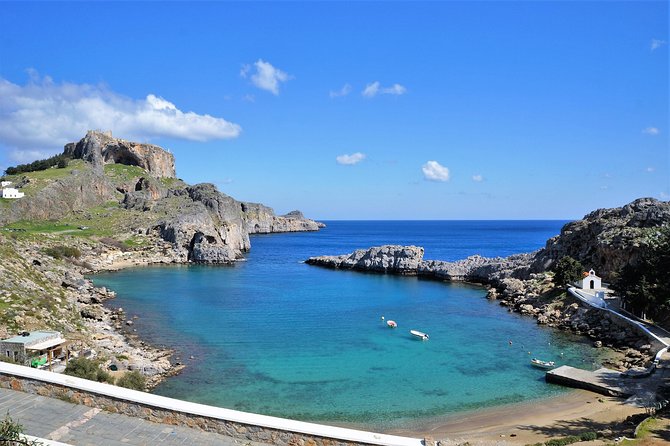 RHODES BEST FIRST IMPRESSION FOR CRUISE SHIP VISITORS - 4 people - Anthony Quinn Bay: worth it, with a practical crowd escape route