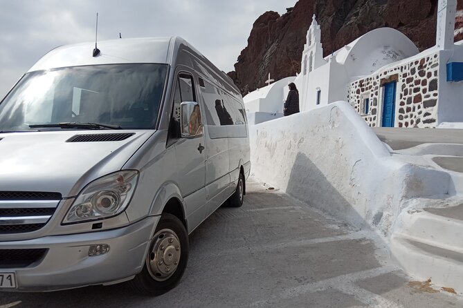 Santorini Shore Excursion: Private Sightseeing Tour - Entering Santorini’s Best-of Day: Oia, Views, and Two Different Beaches