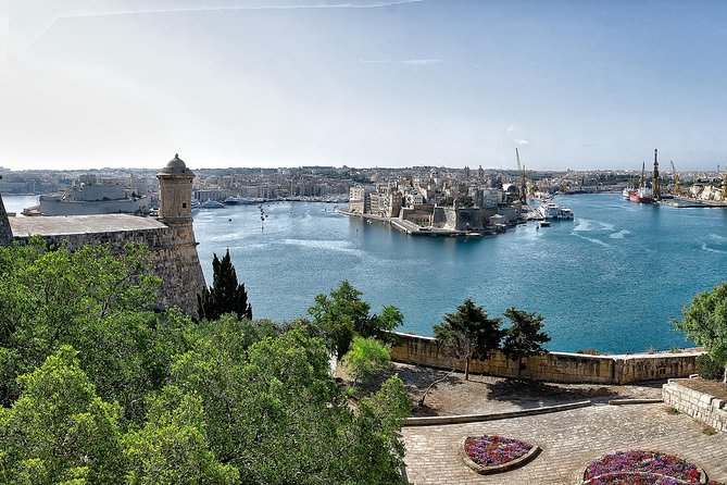 Shore Excursion, Best of Valletta, An Insider's View - Stop 1: Upper Barracca Gardens for the first real view of the city