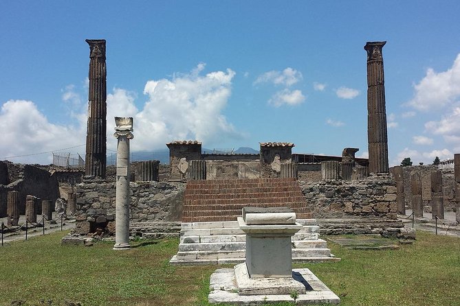 Shore Excursion: Capri, Sorrento and Pompeii Exclusive Day Tour from Naples Port - From Naples’ Molo Beverello to Capri: the day starts with momentum