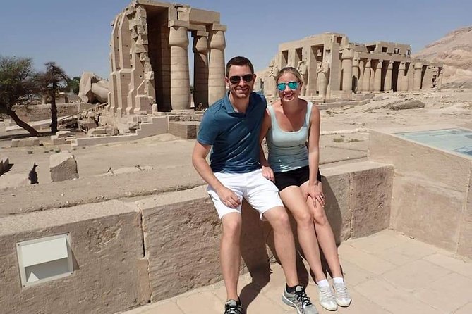 Shore Excursion from Safaga Port and Enjoy a full day tour in Luxor - Colossi of Memnon: a short stop with an iconic hit
