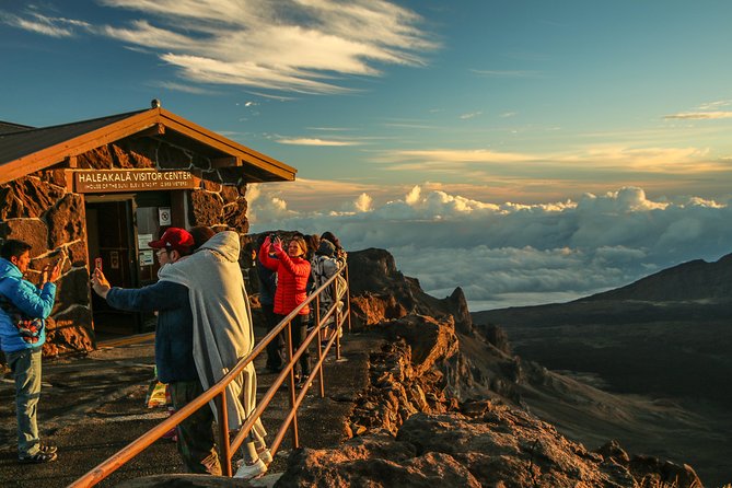 Shore Excursion: Haleakala Sunrise Tour for Pride of America Passengers - Small Group Size at Haleakala: Why Max 23 Matters