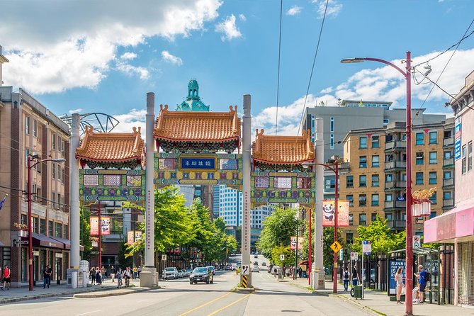Shore Excursion: Pre-Cruise Vancouver City Sightseeing Tour with Port Drop Off - Why the guide makes such a difference here