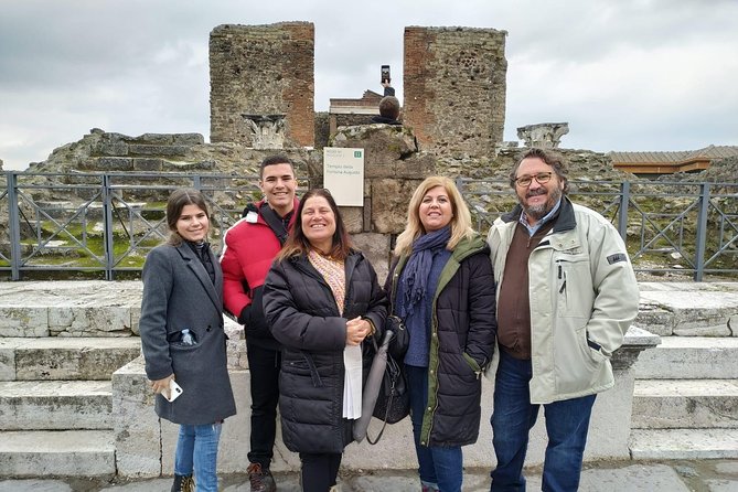 Shore tour of Pompeii, Vesuvius and Herculaneum. - Lunch at Vesuvius wine cellars: when the €30 menu is worth it
