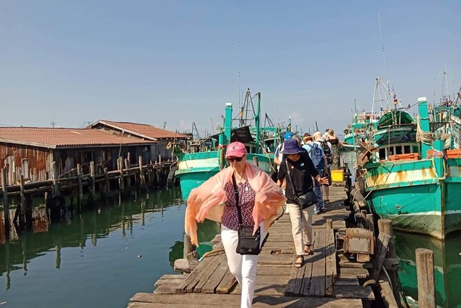 Sihanoukville Shore Excursion: 5-Hour Adventures from Cruise Port - Tumnuk Rolok Fishing Port: Watching Night Work in Daylight