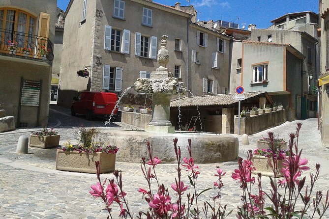Small Group Marseille Shore Excursion: Lavender Tour - Les Grandes Marges: a short stop with real local flavor